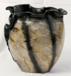 Skladem v různých barvách (černá)