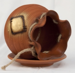 Květináč v podobě rozevřeného pytle - střední