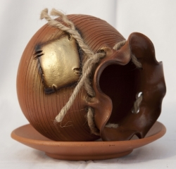 Květináč v podobě rozevřeného pytle - malý