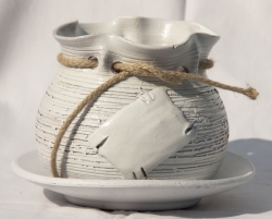 Občas také v bílé variantě.