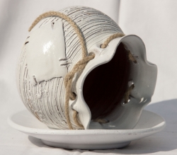 Občas také v bílé variantě.